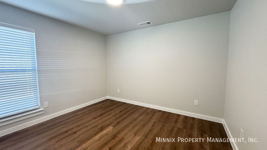 Building Photo - 2156 Kokomo Ave