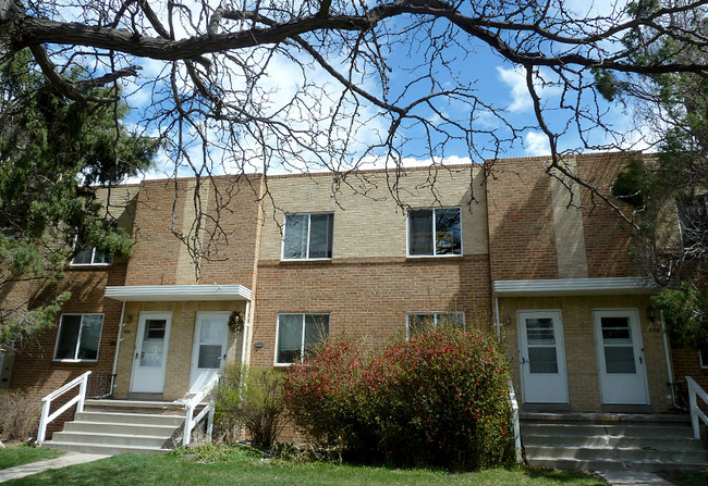 Building Photo - Cherry Street Townhomes