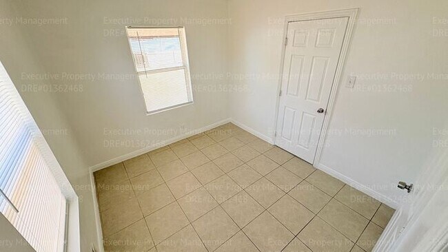 Building Photo - 2 bedroom 1 bathroom home near 34th St/ Chester Ave
