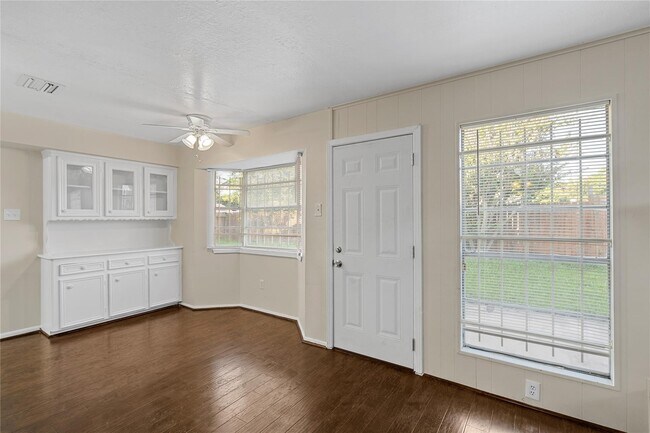 Building Photo - 11007 Gatlinburg Dr