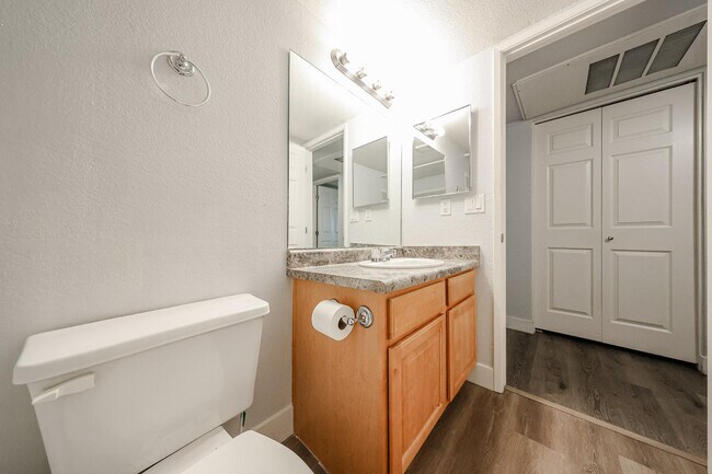 Building Photo - 1340 N Recker Rd