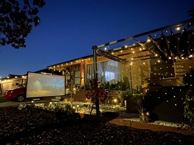 Building Photo - 4744 Albury Ave