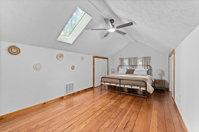 Building Photo - 3750 Totem Ln