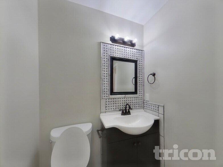 Building Photo - 6009 Plateau Ct