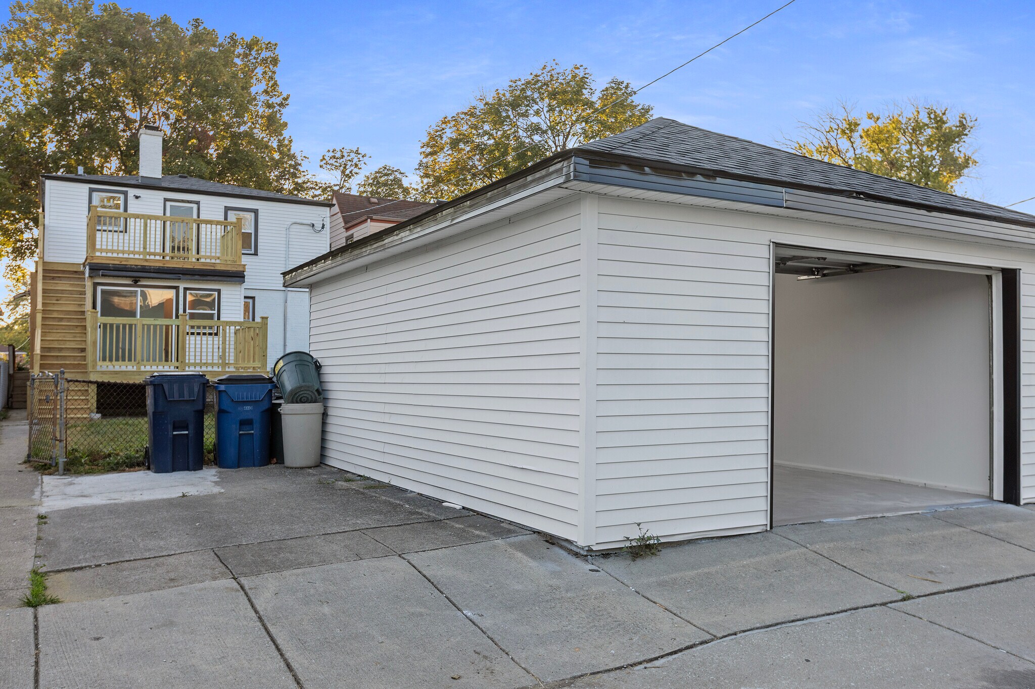 Building Photo - 1335 Marengo Ave