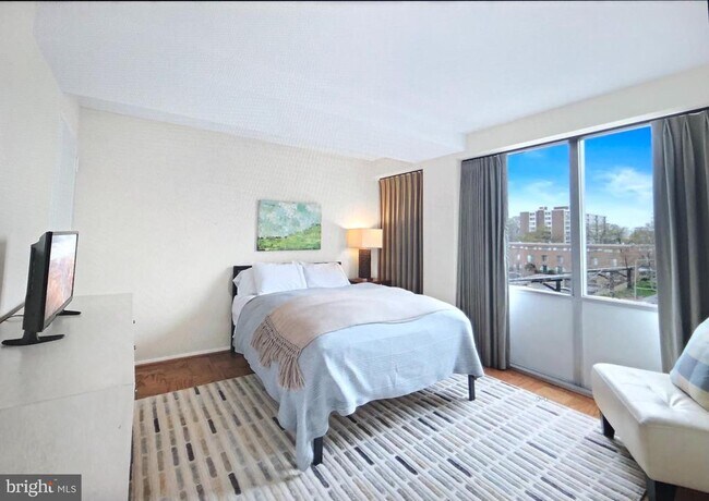 Building Photo - 1311 Delaware Ave SW