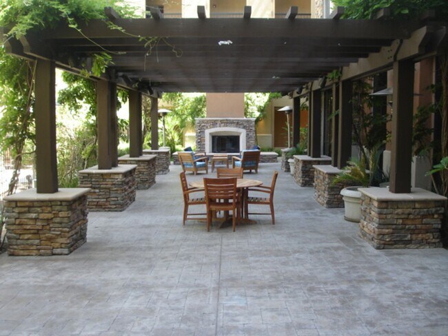 Building Photo - 24505 Town Center Dr