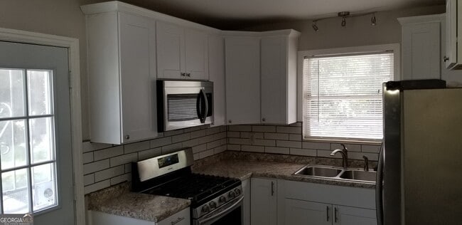 Building Photo - 1533 Alder Ln SW