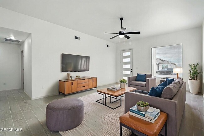 Building Photo - 941 Sandhurst Pl
