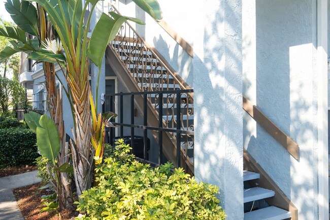 Building Photo - Beautiful Remodeled 2/1 Condo x Rent @ Villa Medici close to Theme Parks!