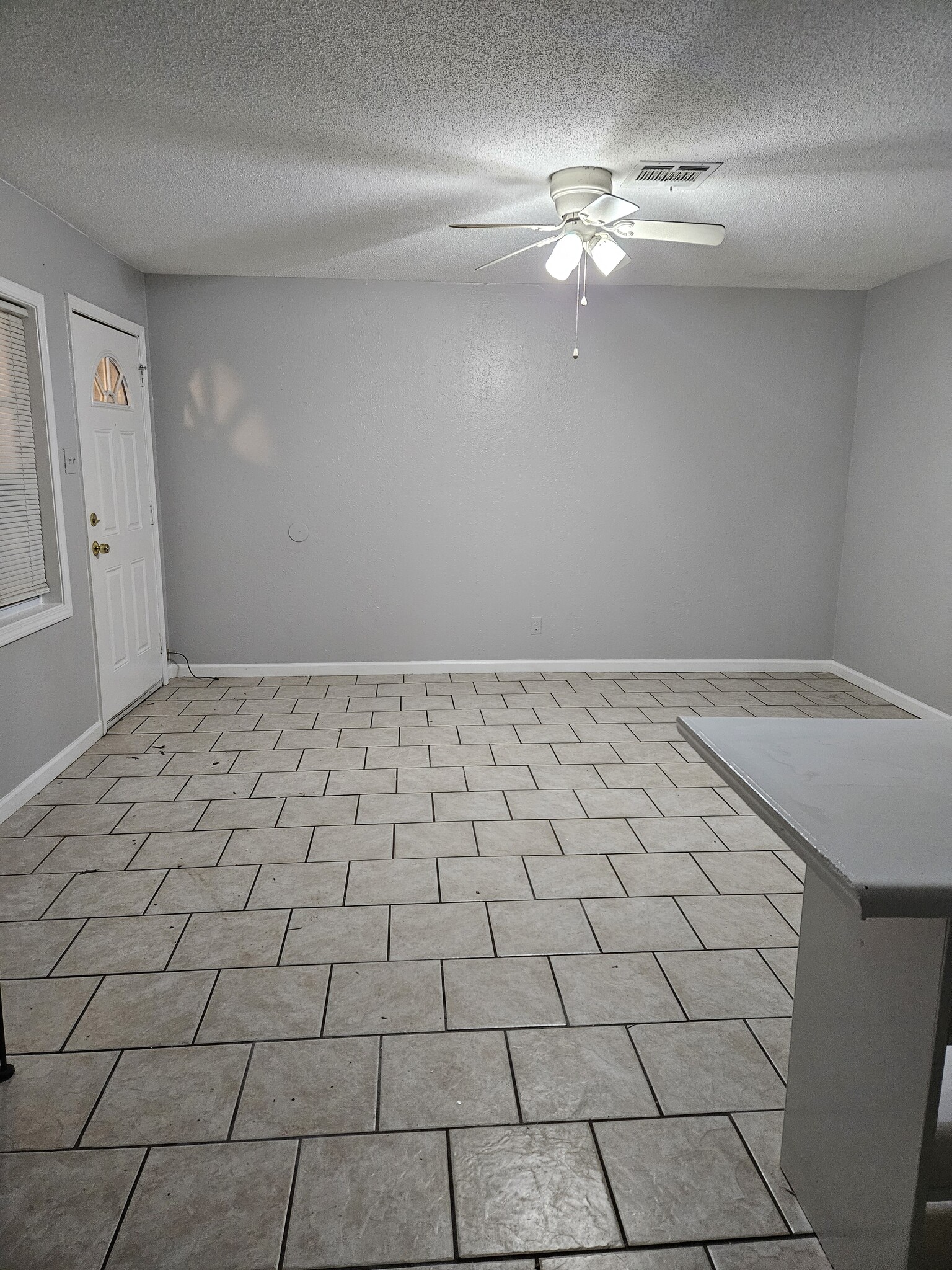 Living Room - 302 Pecan Dr