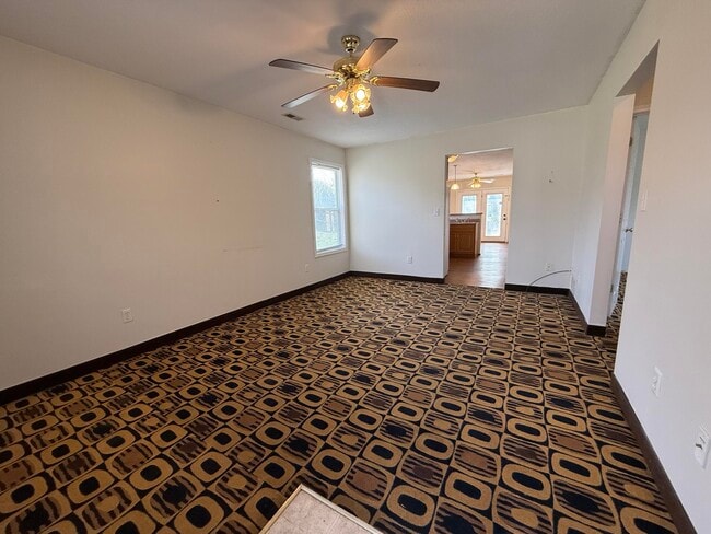 Building Photo - 422 Lasalle Pl