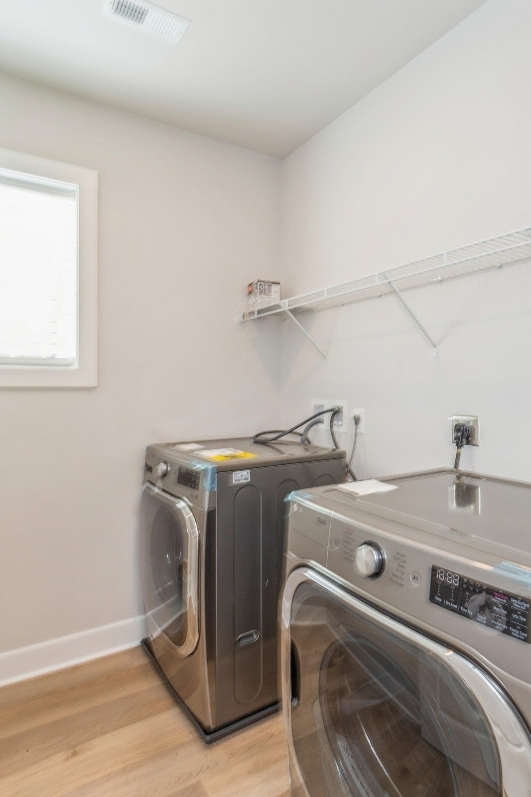 Building Photo - 701 Halcyon Ln