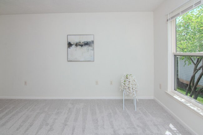 Building Photo - 1704 Weatherstone Dr