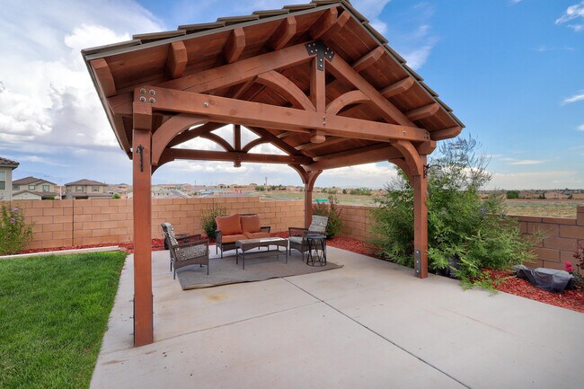 Building Photo - 3202 Tazanita Lp SE