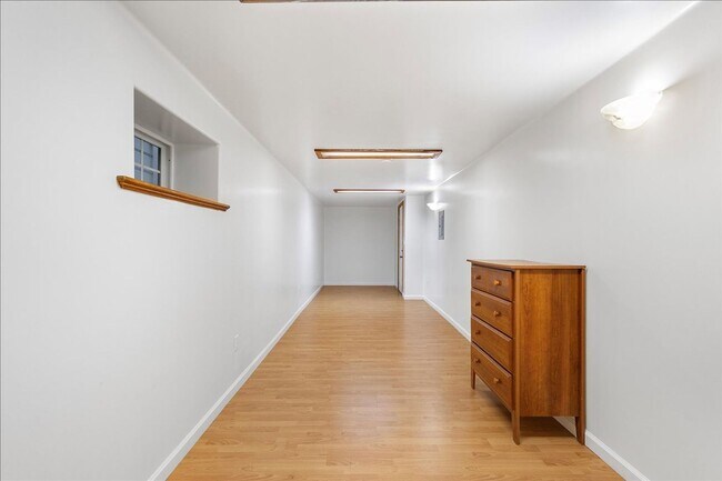 Building Photo - 1038 Santa Clara Ave