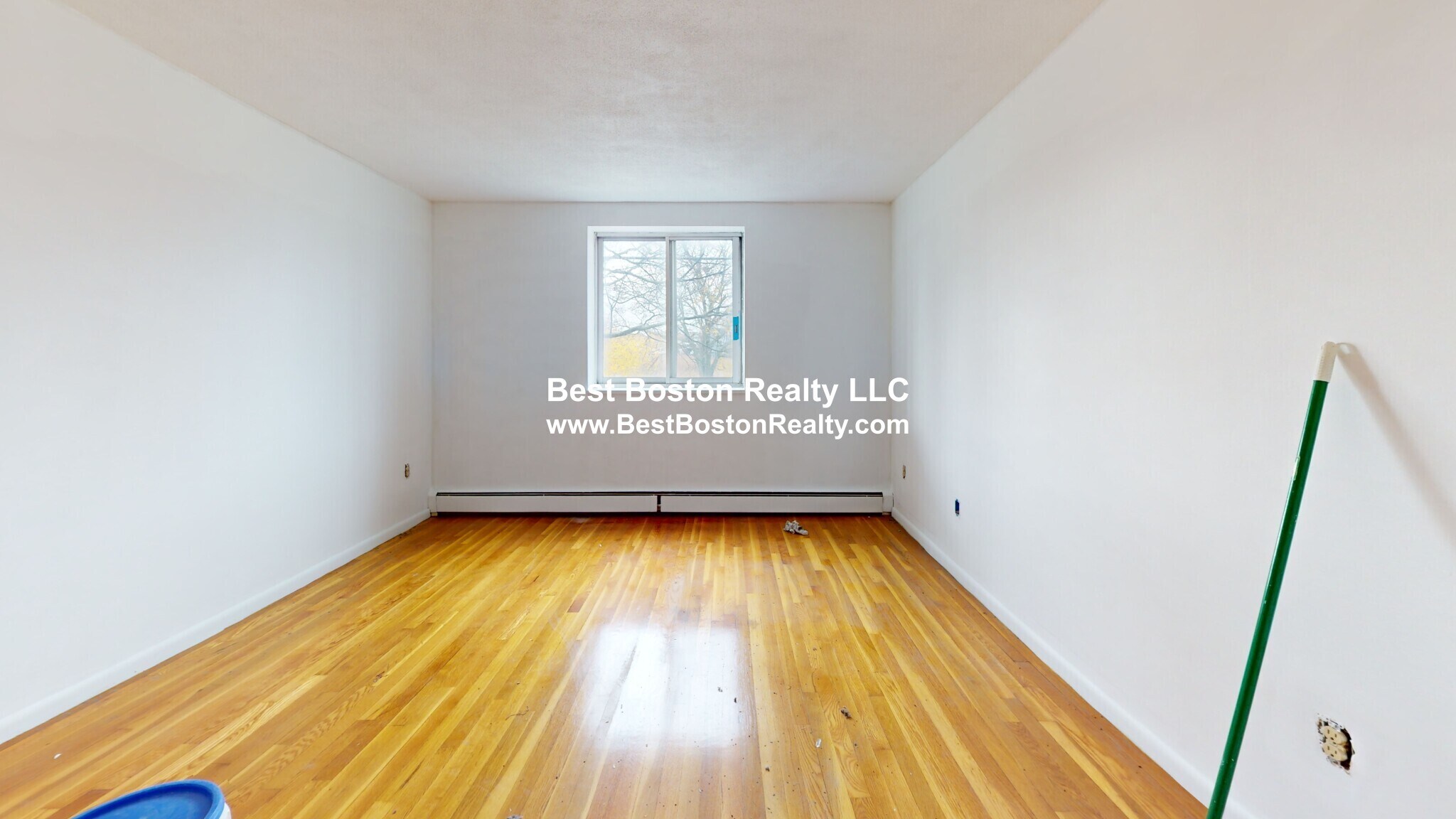 Building Photo - 435 Shirley St