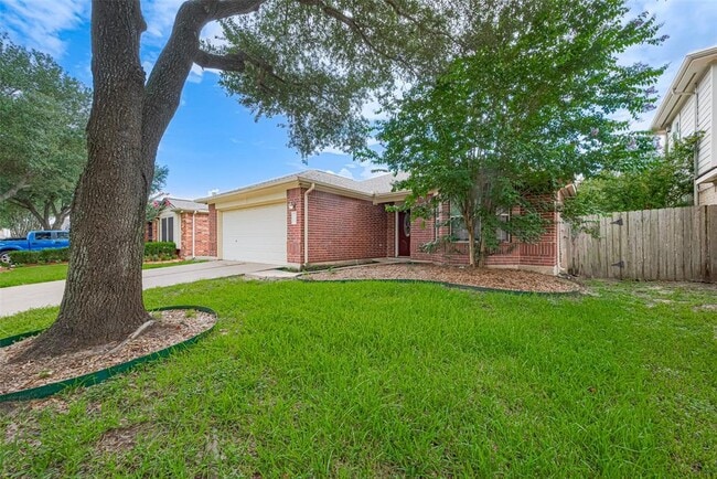 Building Photo - 17323 Thicket Hollow Ln