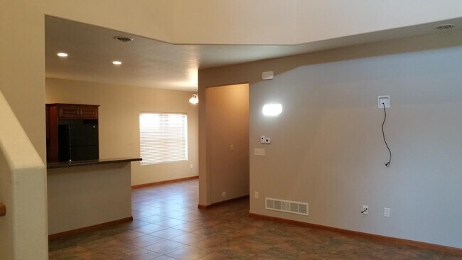 Building Photo - 21-23 Hanfield Ct