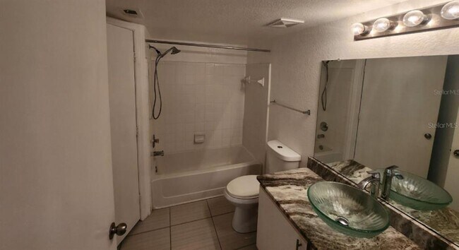 Building Photo - 2207 Antigua Pl