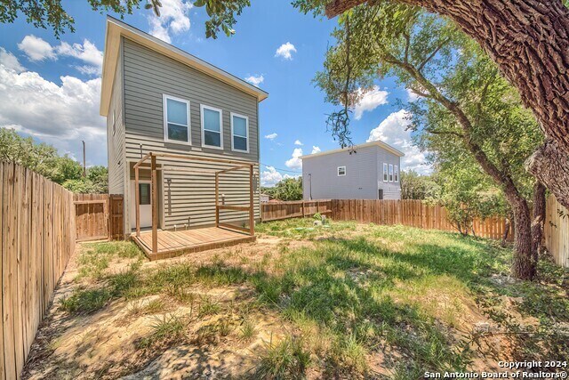 Building Photo - 2066 Dry Creek