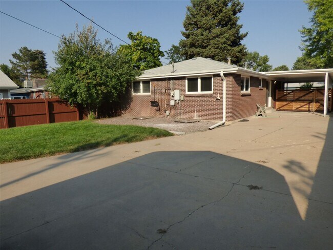 Building Photo - $0 DEPOSIT OPTION! RANCH STYLE HOME IN PRIME VIRGINIA VILLAGE!!!