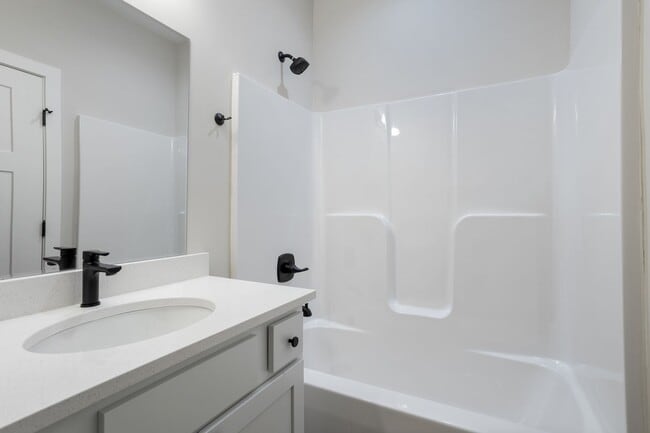 Building Photo - Fox Creek Holly Plan