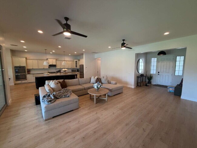 Building Photo - 22377 E Sentiero Dr