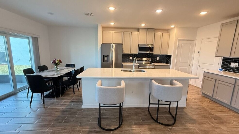 Building Photo - 12761 SW Orvieto Wy