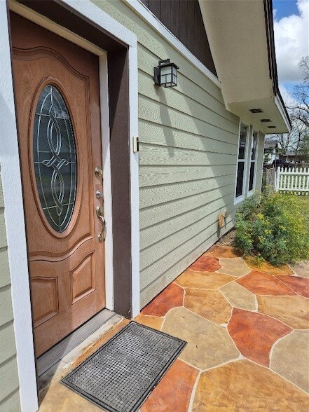 Building Photo - 209 Florence St