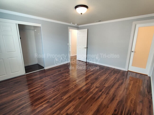 Building Photo - 7912 Redonda Dr