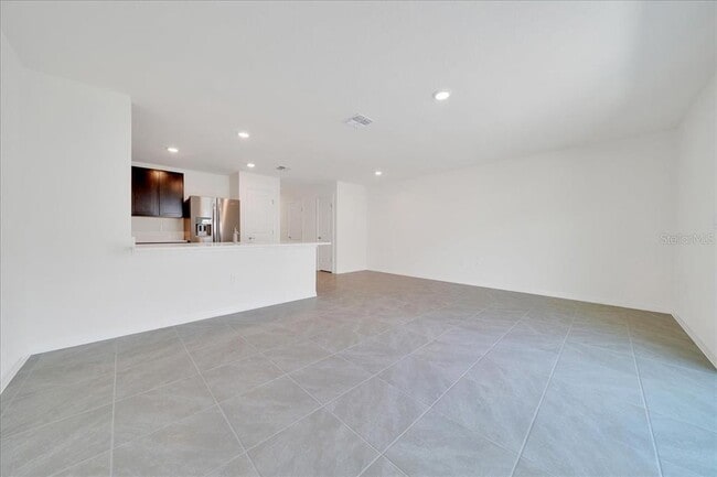 Building Photo - 6614 SW 81st Loop