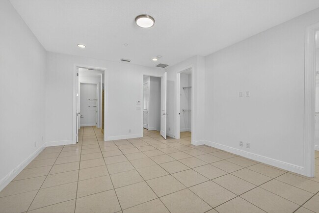 Building Photo - 4113 Faraday Wy