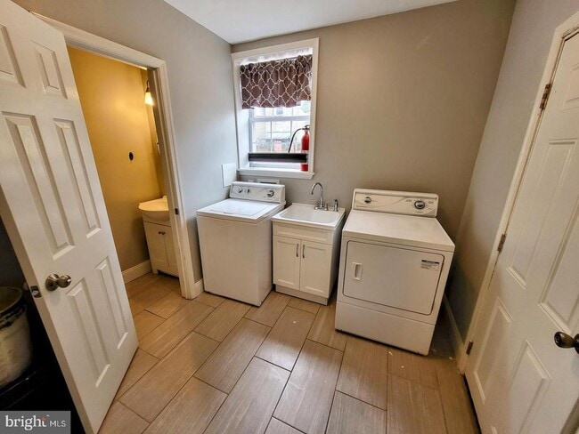 Building Photo - 2237 Federal St