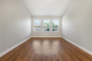 Building Photo - 501 Elm Ct