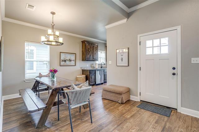 Building Photo - 2700 James