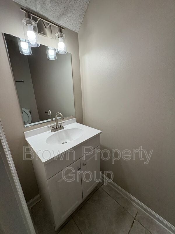 Building Photo - 2127 Grand Prix Dr