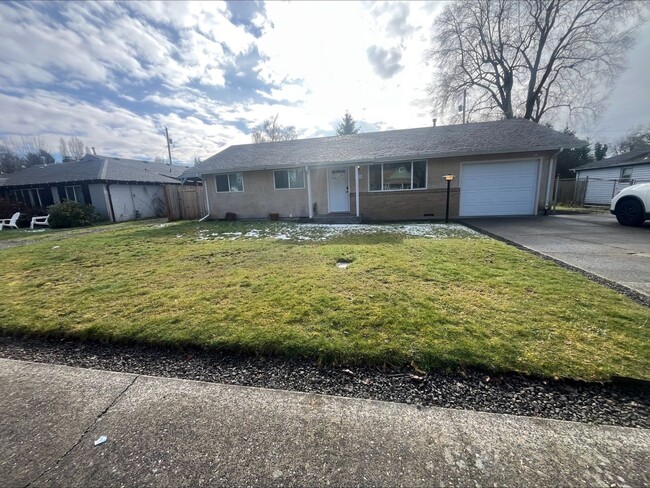 Primary Photo - Charming home in a great neighborhood