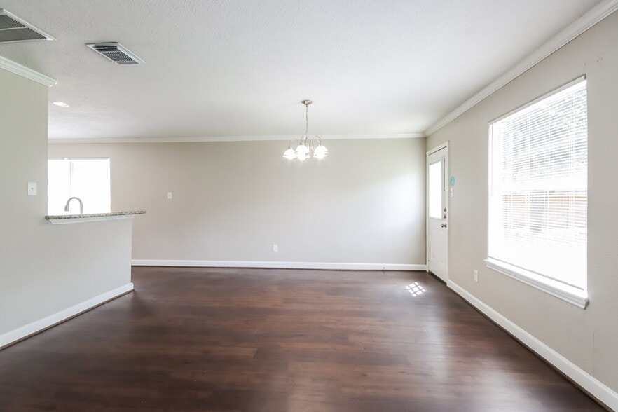 Building Photo - 6407 Crim Ct