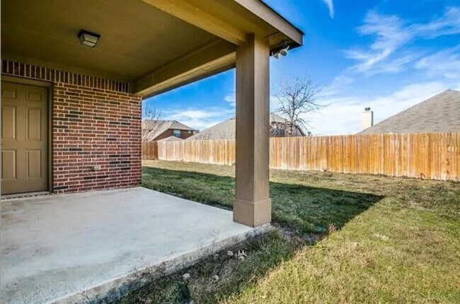 Building Photo - 6625 Thistle Wood Dr