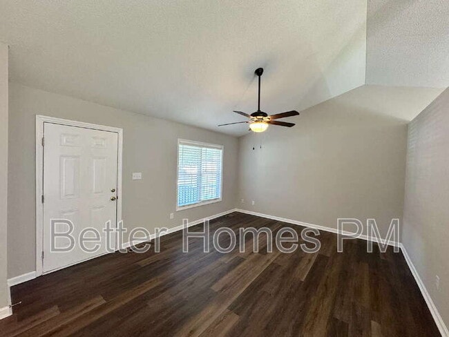 Building Photo - 5949 Presentation St