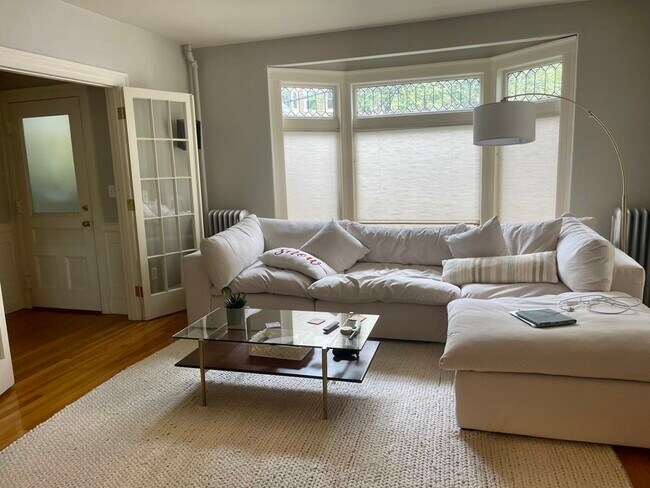 Building Photo - 79 Aspinwall Ave