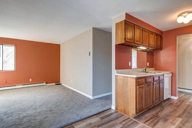 Building Photo - 383 Village Blvd N