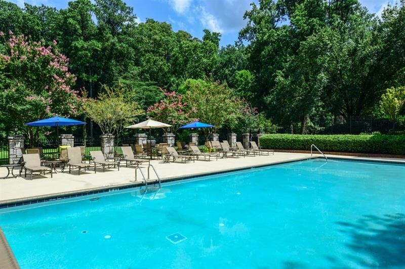 On Site Pool & tables, chairs and umbrellas1 - 25116 Plantation Dr NE