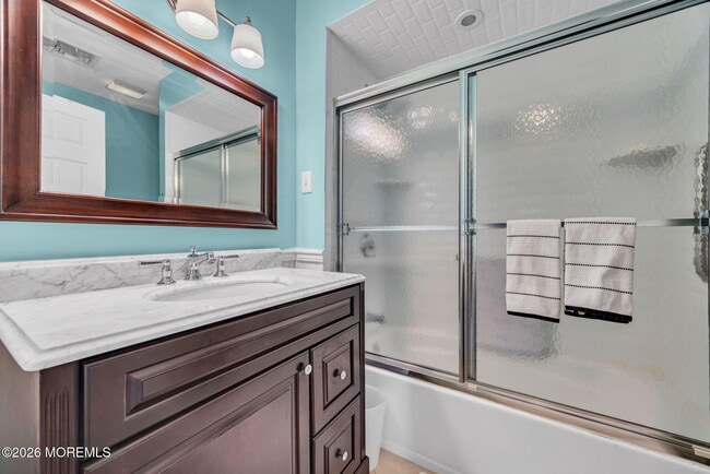 Building Photo - 46 Barberie Ave