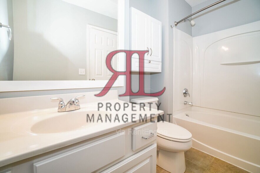 Building Photo - 435 Fuller's Cir