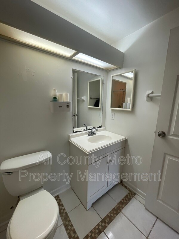 Building Photo - 4932 Sanoma Village
