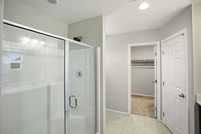Building Photo - Beautiful 3-Bedroom Home in the Gated Sedona Ranch Community