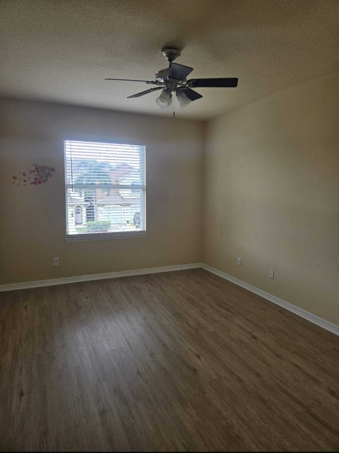 Building Photo - 1030 Venetian Dr