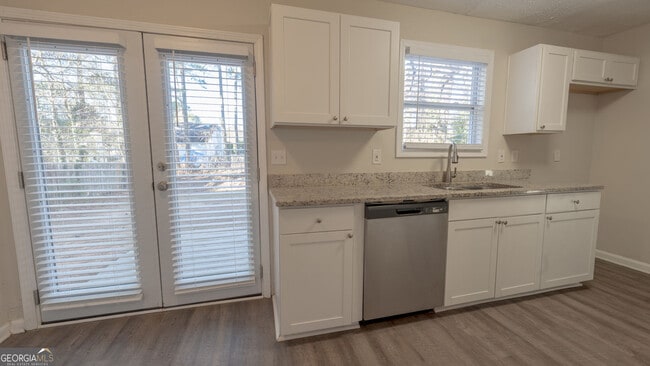 Building Photo - 6218 Creekford Ln